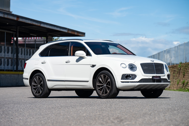 Bentley-Bentayga W12-2017