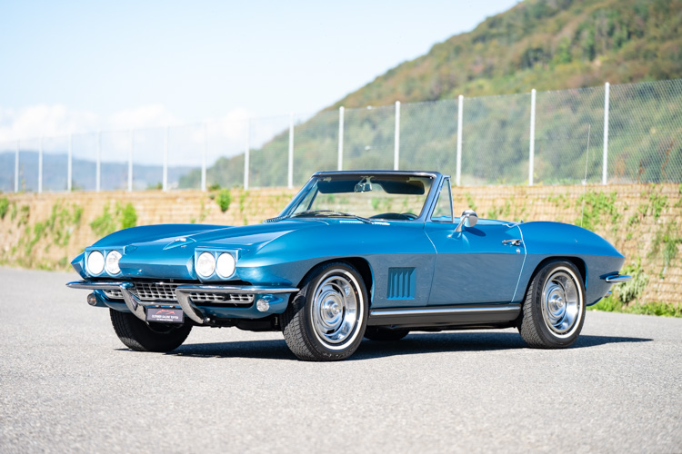 Chevrolet-Corvette C2 Stingray Convertible-1967
