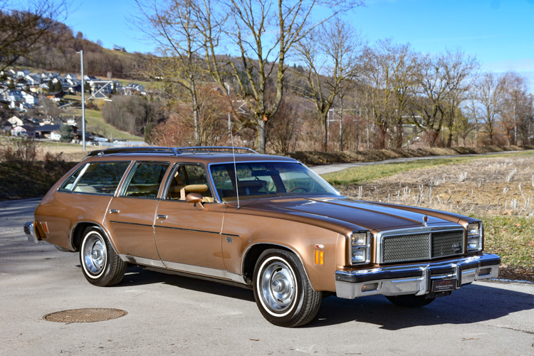 Chevrolet-Malibu Classic Station Wagon-1976
