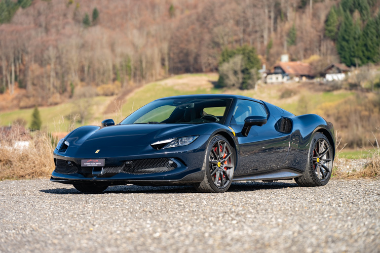 Ferrari-296 GTB-2025