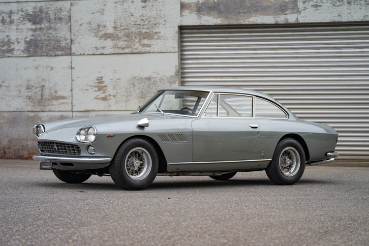 Ferrari-330 GT 2+2-1964