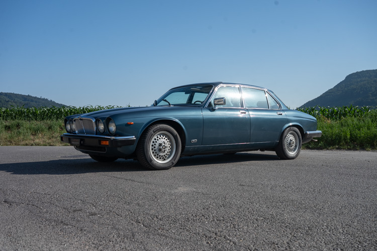 Jaguar-Sovereign 4.2-