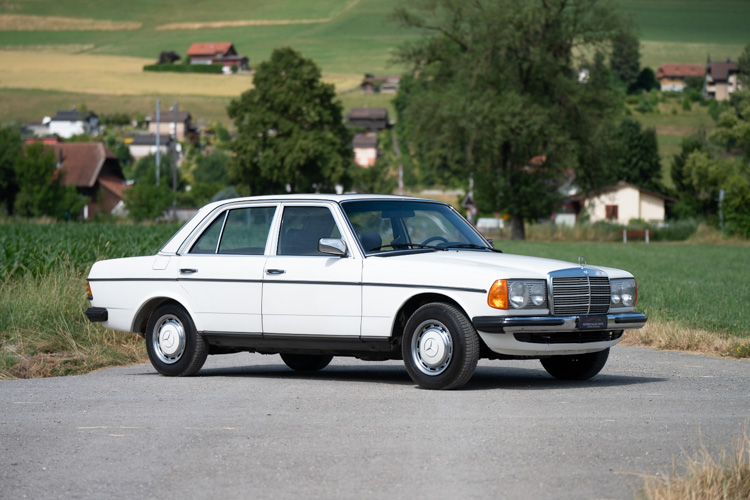 1981 Mercedes-Benz 230 E