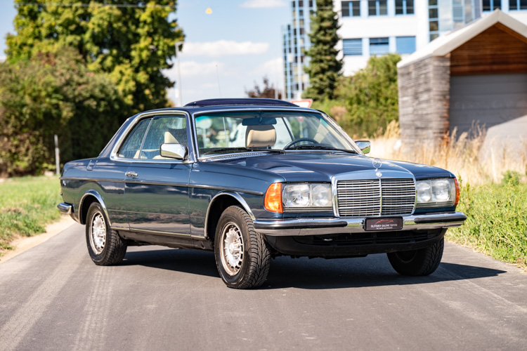 Mercedes-Benz-280 CE-1981
