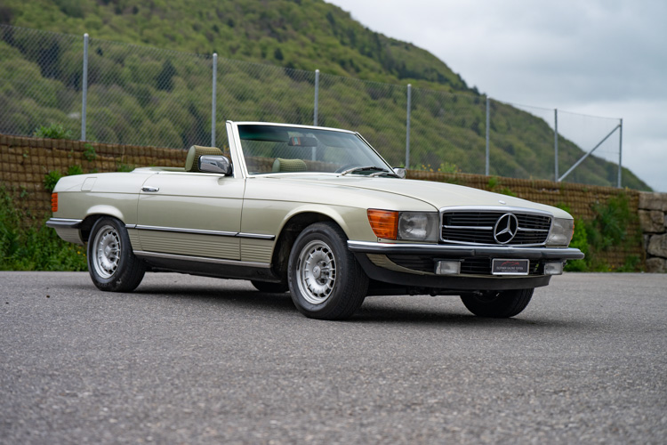 Mercedes-Benz-280 SL R107-1981