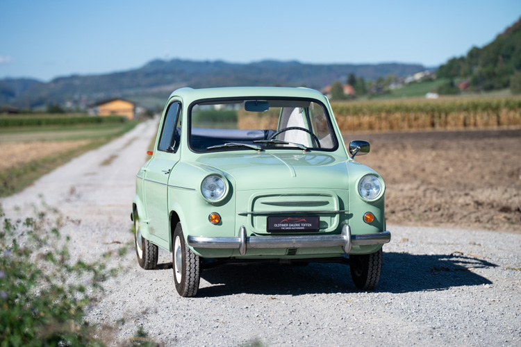 Piaggio-Vespa 400-1961
