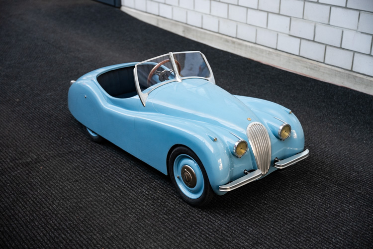 Automobilia-Jaguar XK 120 Roadster Pedal Car-