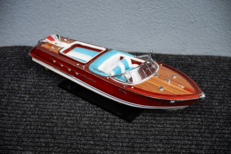 Automobilia-Riva Aquarama-